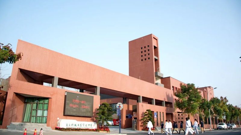 连接器标准规范材质要求解析：关键因素与选型要点